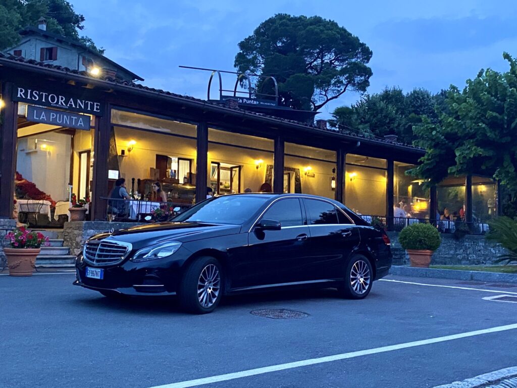 Taxi Bellagio luxury car